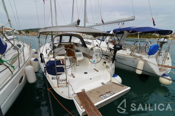 Bavaria 37 Cruiser - Yacht Charter Sailica