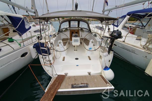 Bavaria 37 Cruiser - Yacht Charter Sailica