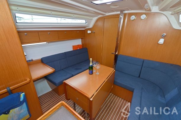 Bavaria 37 Cruiser - Yacht Charter Sailica