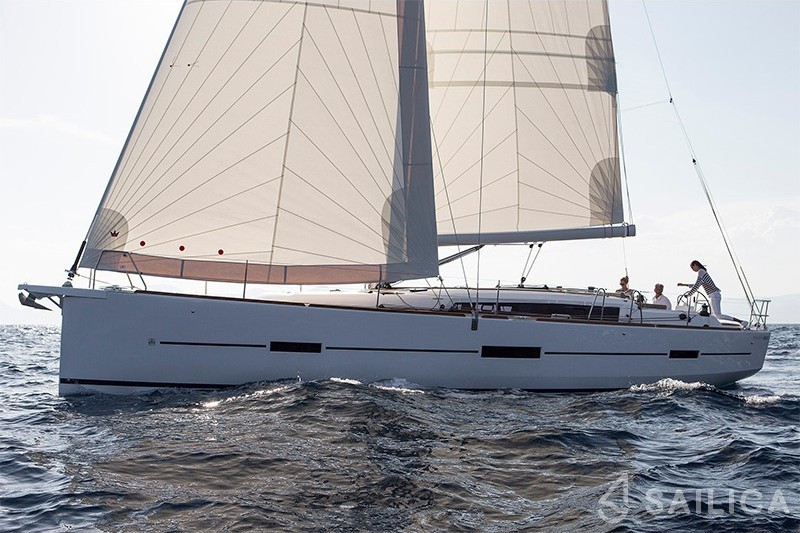 Dufour 460 GL - Yacht Charter Sailica