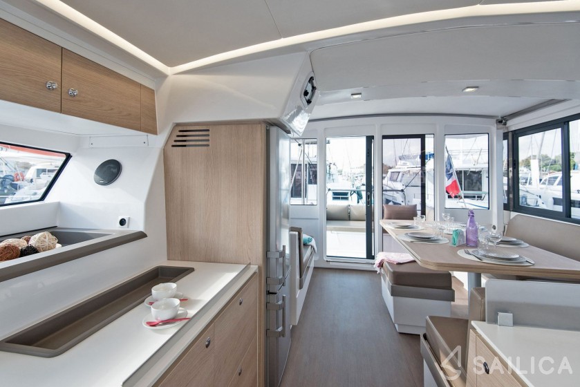 Bali 4.1 - Yacht Charter Sailica