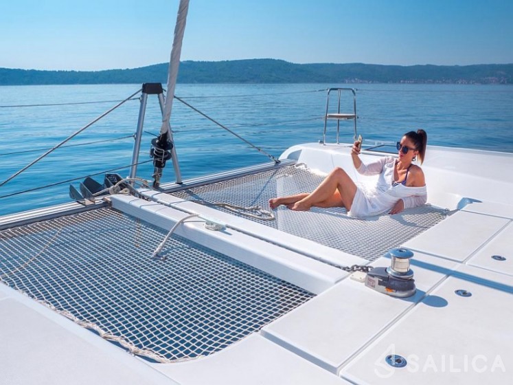 Lagoon 42 - Yacht Charter Sailica
