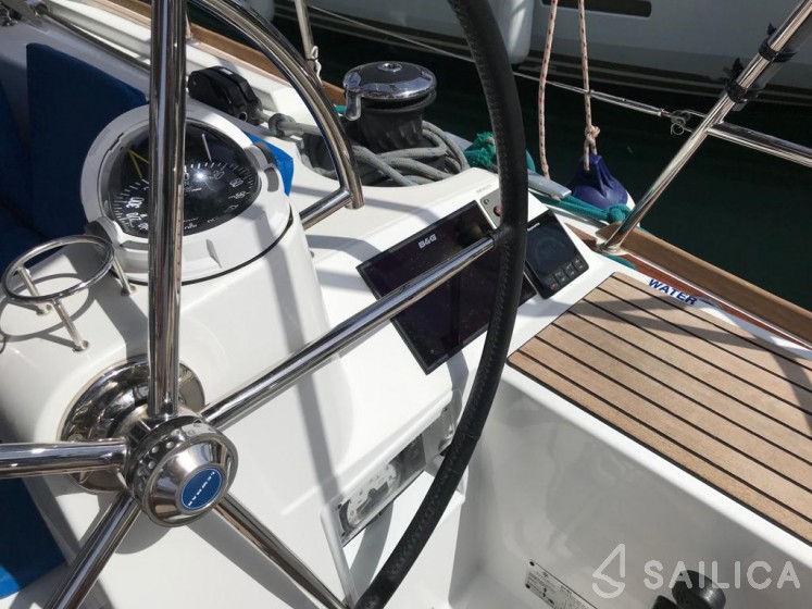 Sun Odyssey 519 - Yacht Charter Sailica
