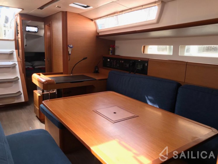 Sun Odyssey 519 - Yacht Charter Sailica