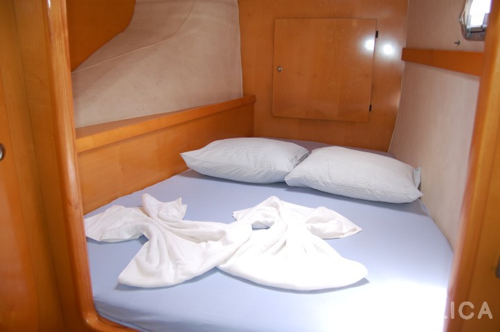 Belize 43 - Yacht Charter Sailica