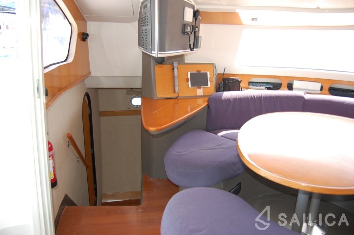 Belize 43 - Yacht Charter Sailica