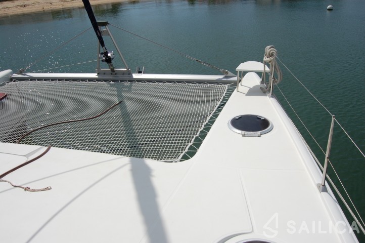 Belize 43 - Yacht Charter Sailica