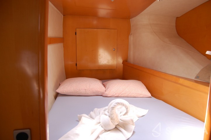 Belize 43 - Yacht Charter Sailica