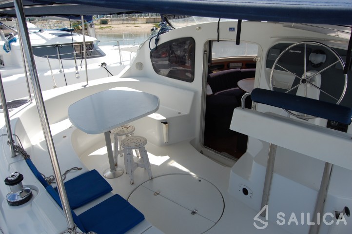 Belize 43 - Yacht Charter Sailica