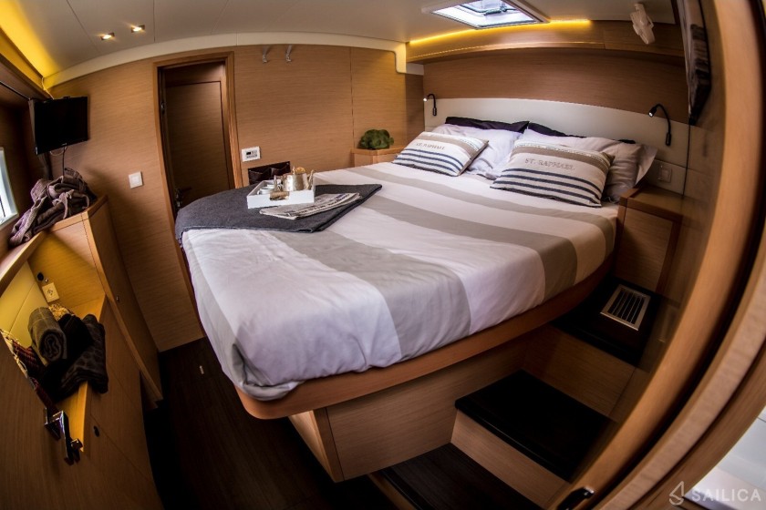 Lagoon 52F - Yacht Charter Sailica