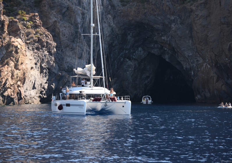 Lagoon 52F - Yacht Charter Sailica