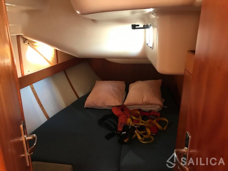 Elan 434 Impression - Yacht Charter Sailica