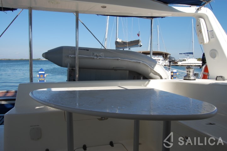Voyage 440 - Yacht Charter Sailica