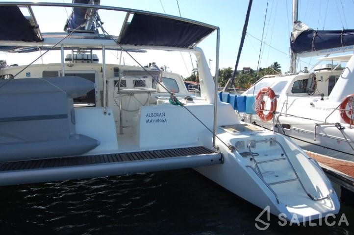 Voyage 440 - Yacht Charter Sailica