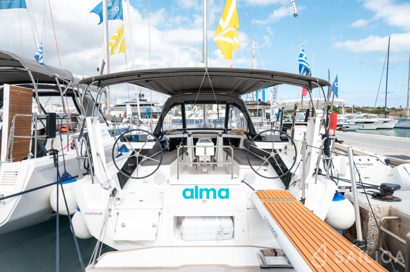 Dufour 37 - Yacht Charter Sailica
