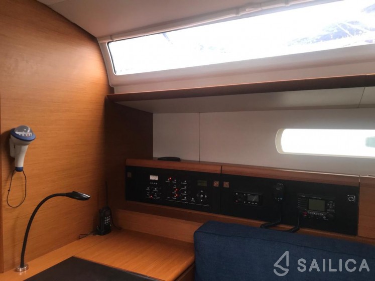 Sun Odyssey 519 - Yacht Charter Sailica