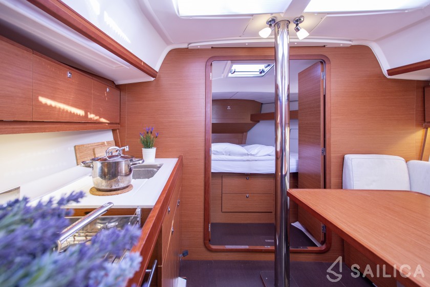 Dufour 382 GL - Yacht Charter Sailica