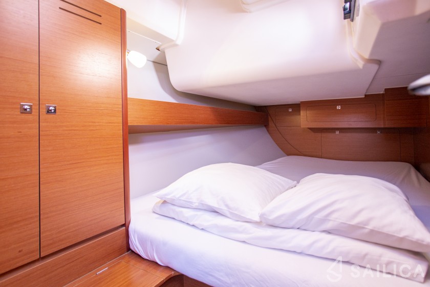 Dufour 382 GL - Yacht Charter Sailica
