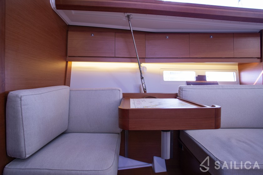 Dufour 412 GL - Yacht Charter Sailica