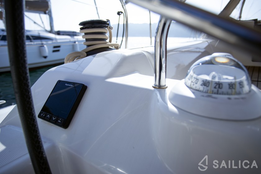 Dufour 412 GL - Yacht Charter Sailica