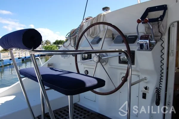 Lagoon 410 - Yacht Charter Sailica