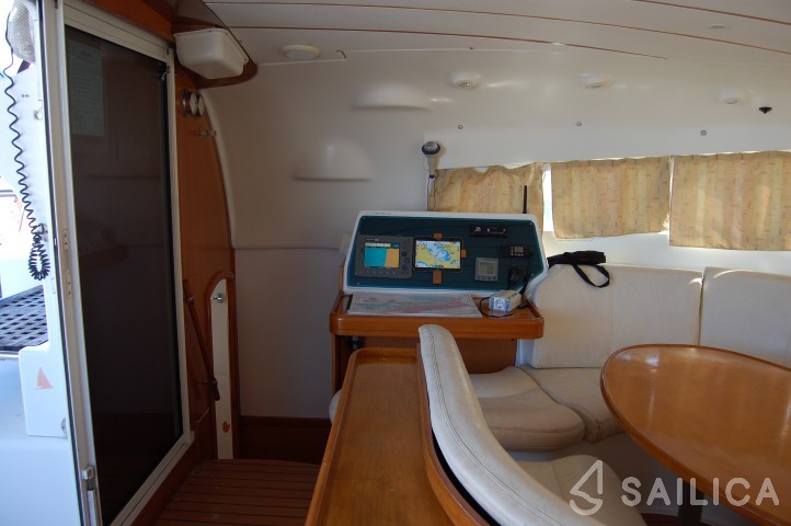 Lagoon 410 - Yacht Charter Sailica