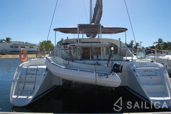 Lagoon 410 - Yacht Charter Sailica