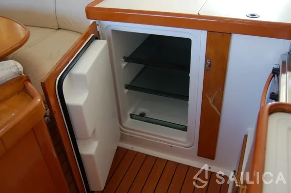 Lagoon 410 - Yacht Charter Sailica