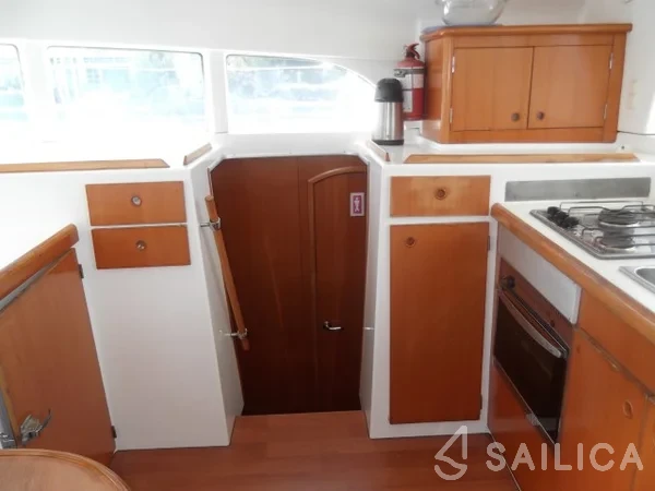 Lagoon 380 - Yacht Charter Sailica