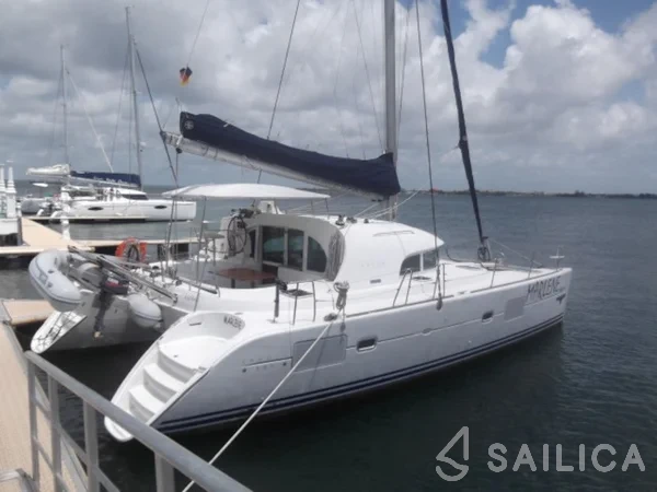 Lagoon 380 - Yacht Charter Sailica