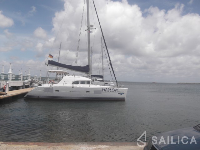 Lagoon 380 - Yacht Charter Sailica