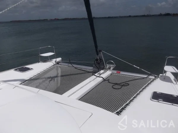 Lagoon 380 - Yacht Charter Sailica