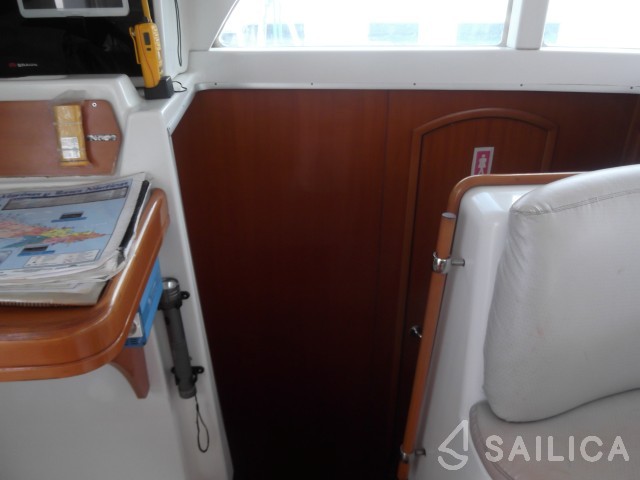 Lagoon 380 - Yacht Charter Sailica