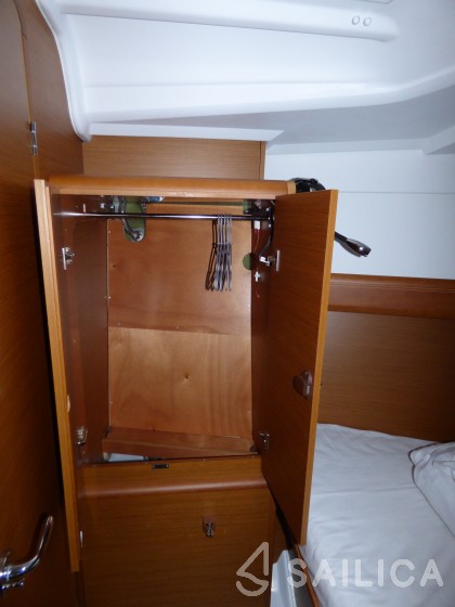 Sun Odyssey 389 - Yacht Charter Sailica