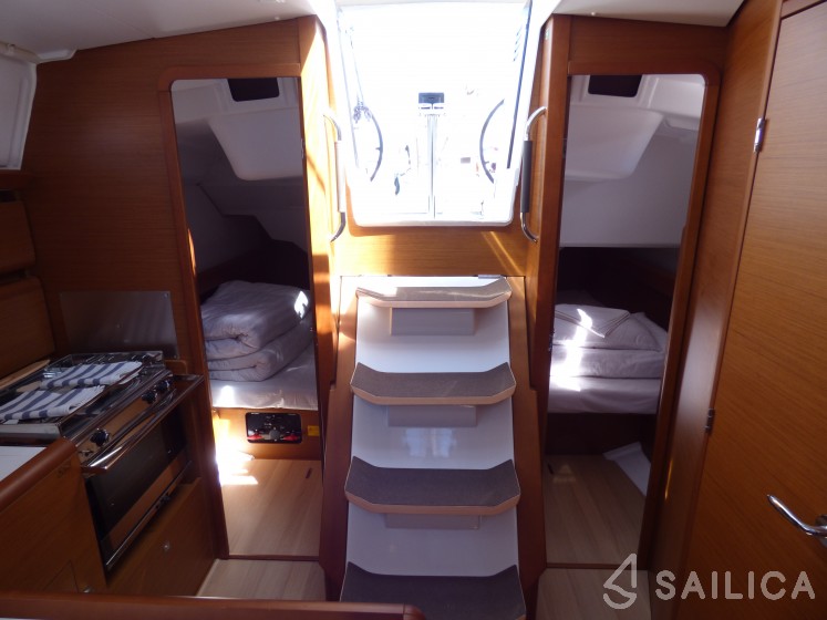 Sun Odyssey 389 - Yacht Charter Sailica