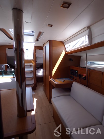 Sun Odyssey 389 - Yacht Charter Sailica