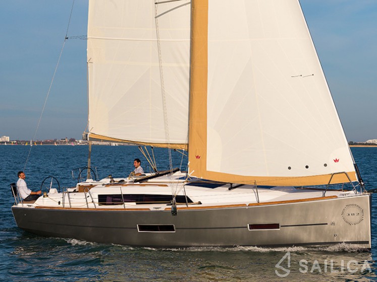 Dufour 382 GL - Yacht Charter Sailica