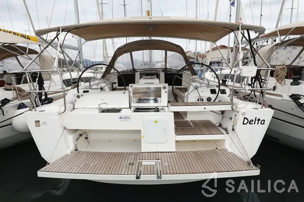 Dufour 412 GL - Yacht Charter Sailica