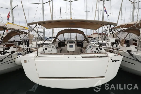 Dufour 412 GL - Yacht Charter Sailica