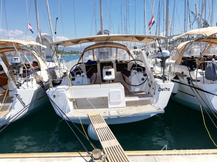 Dufour 412 GL - Yacht Charter Sailica