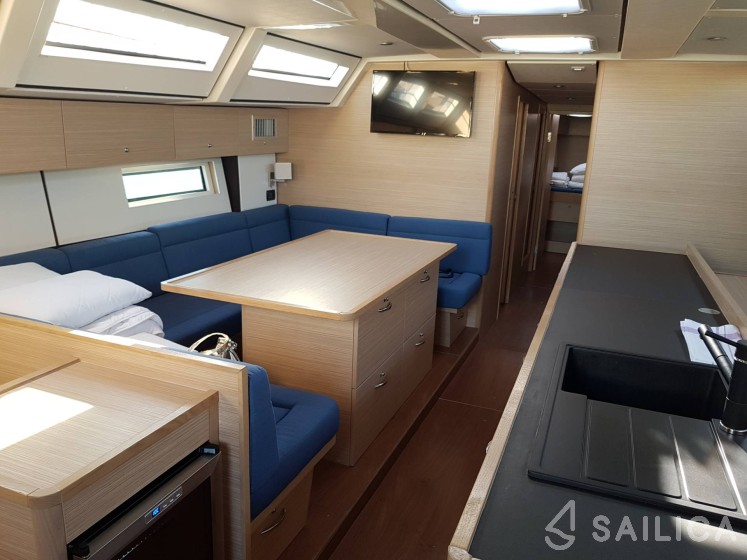 D&D Kufner 54 - Yacht Charter Sailica