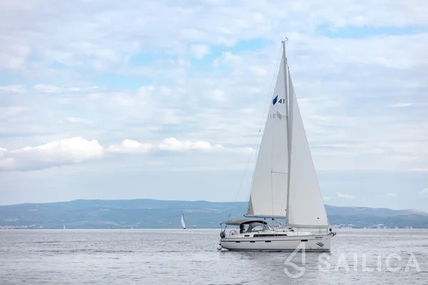 Bavaria 41 Cruiser - Yacht Charter Sailica
