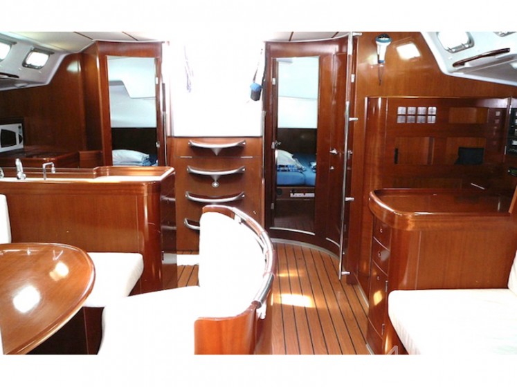 First 47.7 - Yacht Charter Sailica