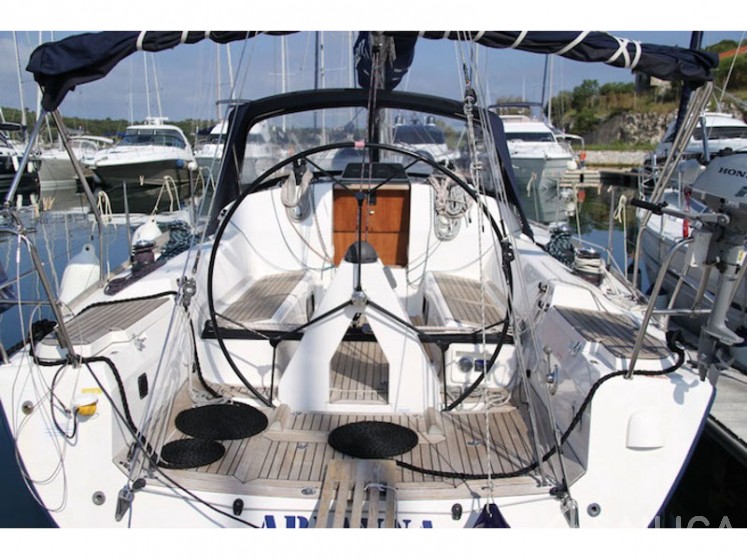 Elan 410 - Yacht Charter Sailica
