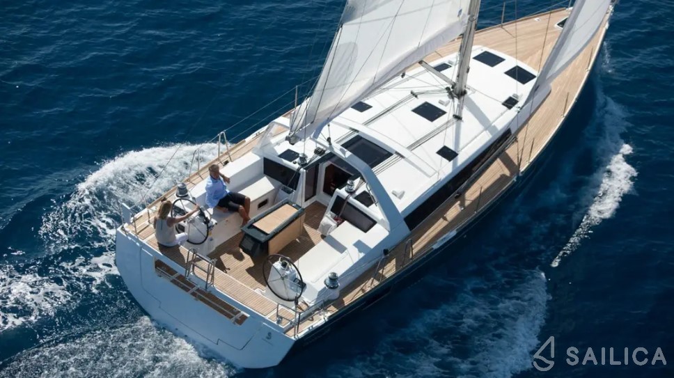 Oceanis 48 - Yacht Charter Sailica