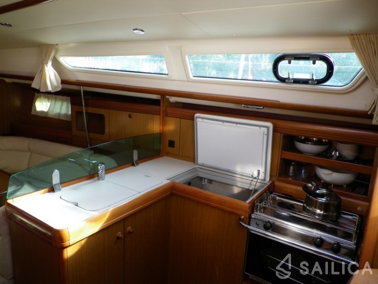 Sun Odyssey 36i - Yacht Charter Sailica