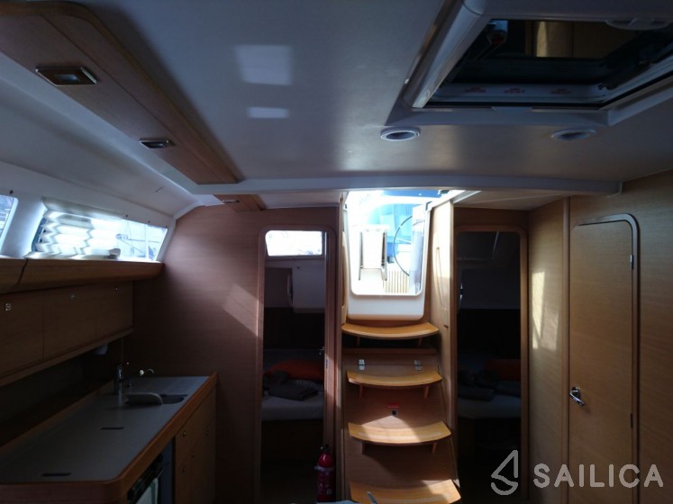Dufour 410 GL - Yacht Charter Sailica