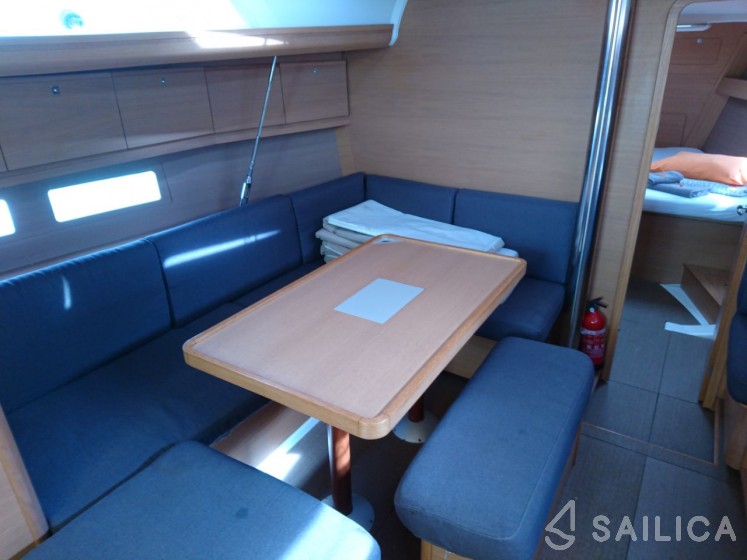 Dufour 410 GL - Yacht Charter Sailica