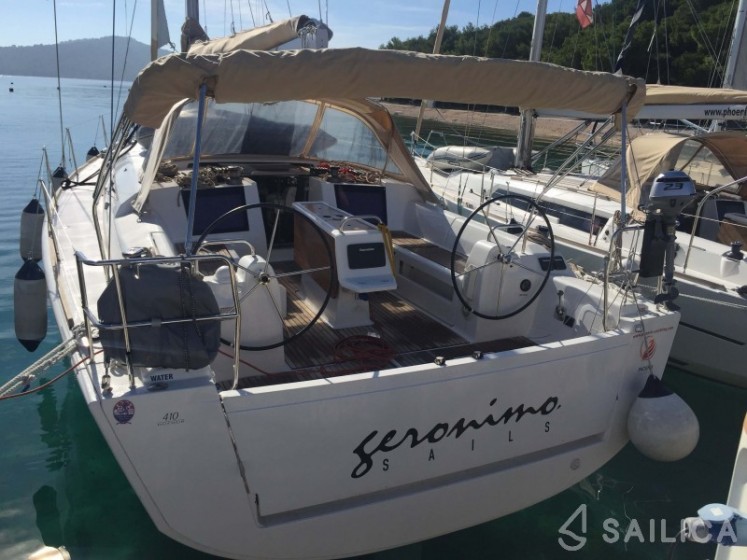 Dufour 410 GL - Yacht Charter Sailica