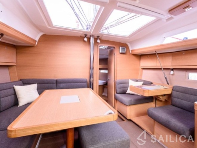 Dufour 410 GL - Yacht Charter Sailica